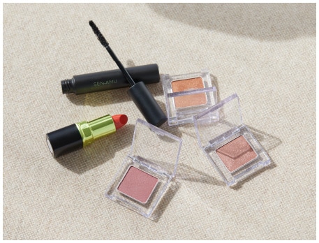 メイクアップアーティストnagisaさん